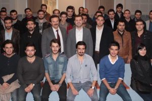 Tecr&uuml;belerini &ouml;ğrencilerle paylaştılar