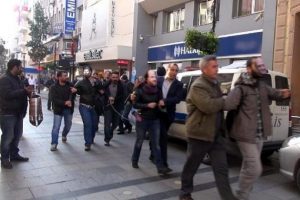 Halkbank protestosuna 6 g&ouml;zaltı