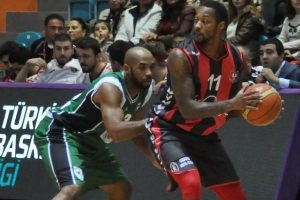 Uşak Sportif'ten hakemlere sert tepki!