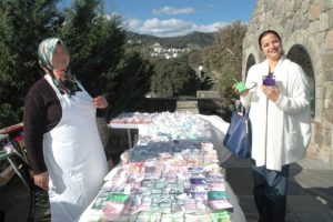 Somalı kadınlar k&ouml;m&uuml;r isinden kurtuldu