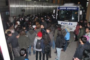 G&ouml;zaltına alınan &ouml;ğrenciler serbest bırakıldı