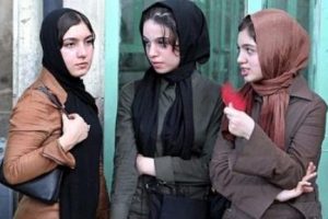 İranlı kadınlar makyaja 'servet' yatırıyor