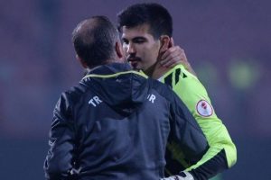 9. gol sonrası g&ouml;zyaşlarına boğuldu