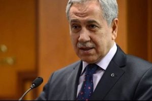 Abdullah G&uuml;l siyasete d&ouml;necek mi? B&uuml;lent Arın&ccedil; a&ccedil;ıkladı...