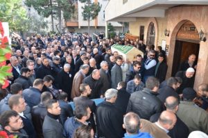 Vedat Şahin'in cenazesine &uuml;nl&uuml; simalar katıldı