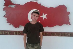 Arkadaşıyla şakalaşan asker şehit oldu