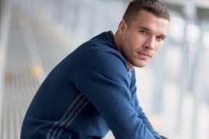 Podolski transfer haberlerine a&ccedil;ıklık getirdi!