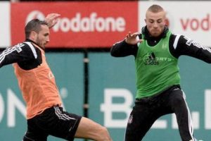 Sivok Beşiktaş'tan ayrılıyor