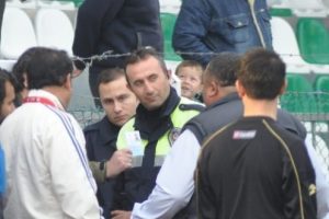&Uuml;nl&uuml; sanat&ccedil;ıya polis engeli