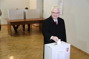 Hırvatistan'daki se&ccedil;imi Yosipovi&ccedil; &ouml;nde tamamladı
