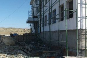 &Ccedil;in'de okul inşaatında &ccedil;&ouml;kme: 10 &ouml;l&uuml;
