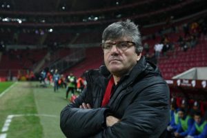 Akhisar'da Mustafa Reşit Ak&ccedil;ay d&ouml;nemi sona erdi