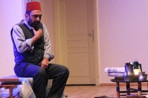 Başarılı oyuncu Mehmet Akif'e hayat verdi