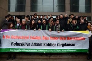 Avukatlar adliye &ouml;n&uuml;nde Uludere a&ccedil;ıklaması yaptı