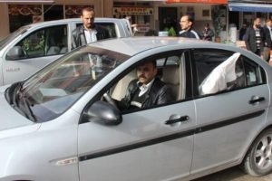 Cenazeyi b&ouml;yle taşıdılar!