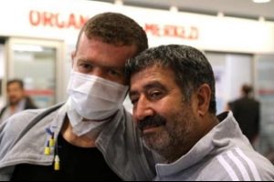 B&ouml;brek yetmezliğinden ikili nakille kurtuldu
