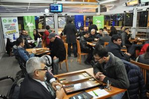 Bursa Kent Konseyi`nde engelliler tavla turnuvası
