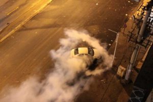 PKK yandaşları yol kesti!