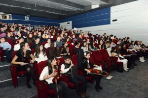Nil&uuml;ferli gen&ccedil;lerden yeni yıl konseri