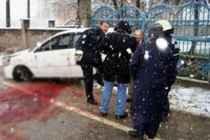 Kırılan camın şah damarını kestiği s&uuml;r&uuml;c&uuml; &ouml;ld&uuml;