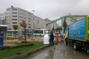 Cam şişeler ekonomiye kazandırılıyor