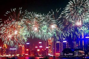D&uuml;nya 2015'i karşılıyor!