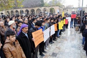 Cizre'de &ouml;ld&uuml;r&uuml;len H&uuml;da-Par'lı i&ccedil;in gıyabi cenaze namazı