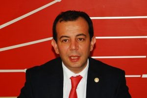 CHP'li vekilden b&uuml;y&uuml;k iddia: Siyaseti bırakırım