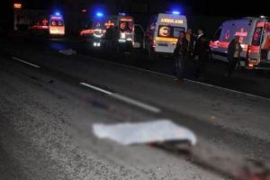 &Uuml;stlerinden TIR ge&ccedil;ti: 2 &ouml;l&uuml;!