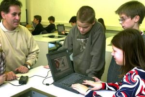 Almanya dijital teknolojiye ayak uyduramıyor