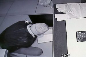 Hırsızlık anı kamerada