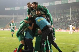 Bursaspor'da y&uuml;zler g&uuml;l&uuml;yor