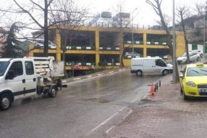 Bursa'da yollar buz pistine d&ouml;nd&uuml;!