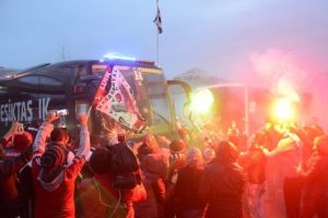 Beşiktaş stada gidiyor
