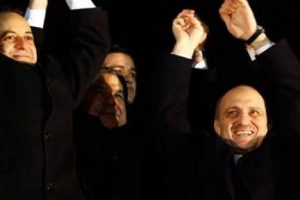 4 eski bakanla ilgili kritik g&uuml;n