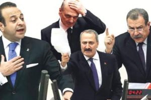 4 bakan i&ccedil;in 4 soruda kader oylaması!