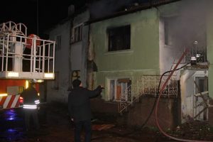 Edirne'de Suriyelilerin kaldığı evde yangın &ccedil;ıktı