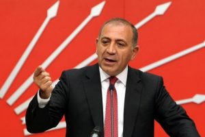 AK Parti'nin oy oranını a&ccedil;ıkladı!