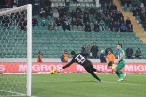 Bursaspor attığı gollerle herkesi mest ediyor!