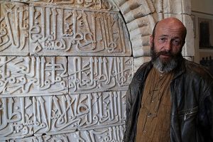 Hayatını Sel&ccedil;ukluyu araştırmaya adadı