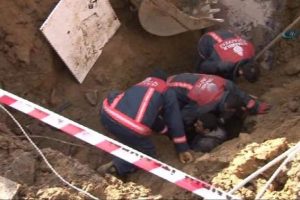 AVM inşaatında can pazarı