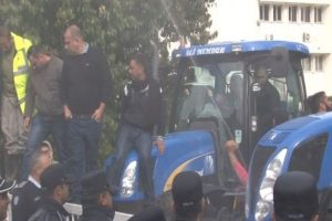 Eylemde tazyikli s&uuml;t sıkıldı