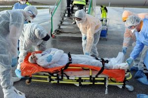 Ebola vir&uuml;s&uuml;nden 8 bin kişi &ouml;ld&uuml;