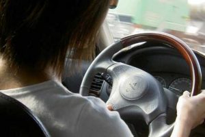 Kadın s&uuml;r&uuml;c&uuml; radar cezasını b&ouml;yle iptal ettirdi