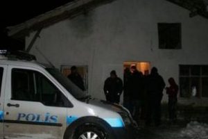 Barınağın &ccedil;atısından d&uuml;şen iş&ccedil;i &ouml;ld&uuml;