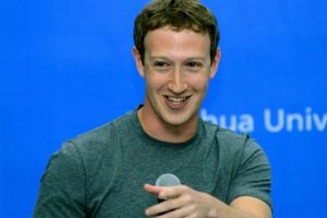 Zuckerberg'in okuduğu kitap yok sattı