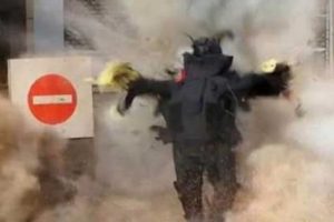 Bomba uzmanı havaya u&ccedil;tu