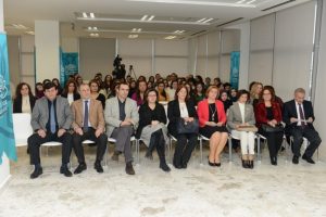 Y&ouml;netici asistanları sertifikalarına kavuştu