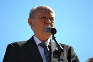 Bah&ccedil;eli'den 'kardeş kavgası' uyarısı