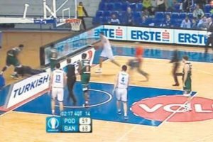 Karadağ'da yumruklar konuştu